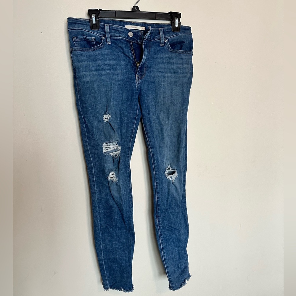 Levi Jeans Raw Hem Distressed 711 Skinny